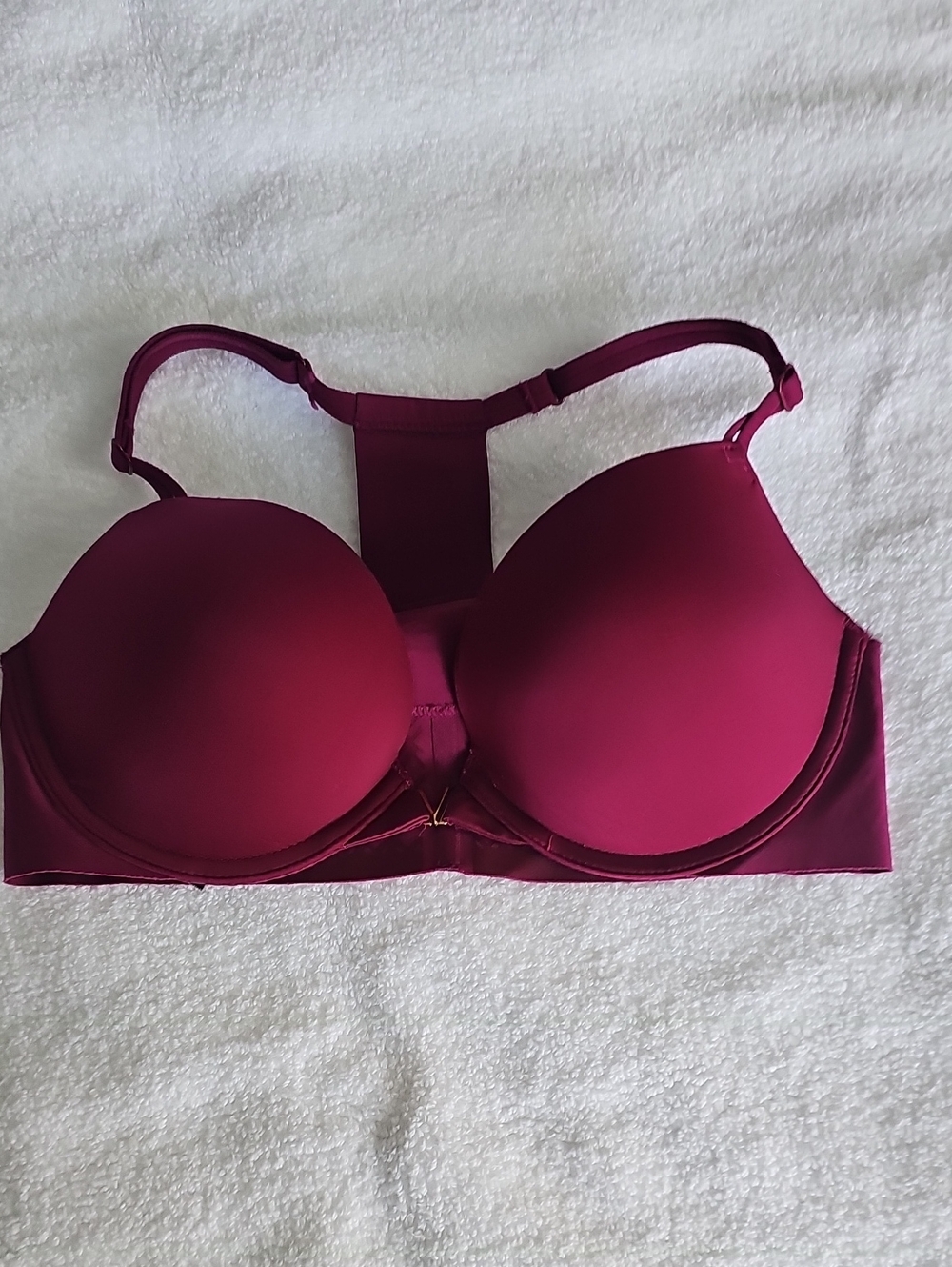 Victoria's Secret Smooth Plunge Bra in Deep Magenta
